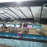 Zecamping 3 Familial Animaux Acceptes Piscine Couverte Et Chauffee
