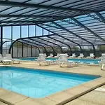 Zecamping 3 Familial Animaux Acceptes Piscine Couverte Et Chauffee مكان تخييم Saint-Hilaire-de-Talmont