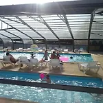 Zecamping 3 Familial Animaux Acceptes Piscine Couverte Et Chauffee