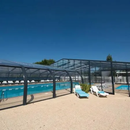 Zecamping 3 Etoiles Familial Animaux Acceptes Piscine Couverte Et Chauffee Campingplatz 3*