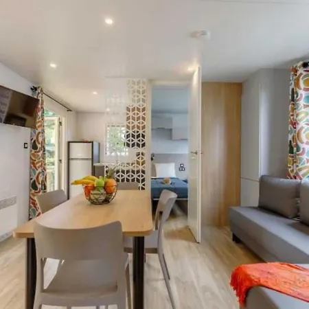 3 Etoiles - Piscine - Ccafbhb *