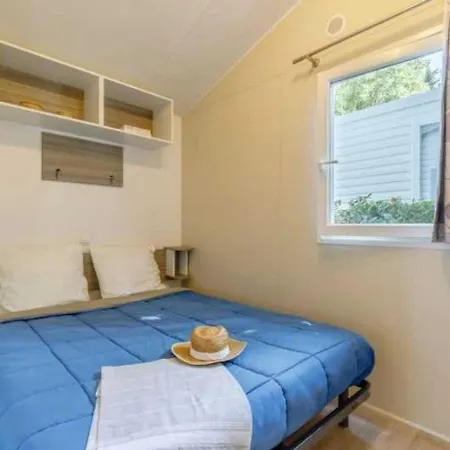 3 Etoiles - Piscine - Ccafbhe Camping