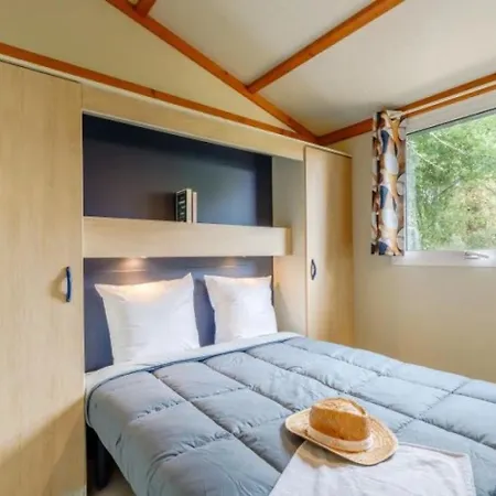 Zecamping 3 Etoiles Familial Animaux Acceptes Piscine Couverte Et Chauffee Campingplatz
