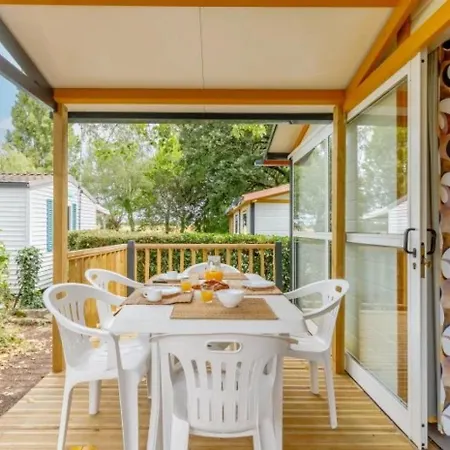 Zecamping 3 Etoiles Familial Animaux Acceptes Piscine Couverte Et Chauffee 3* Saint-Hilaire-de-Talmont