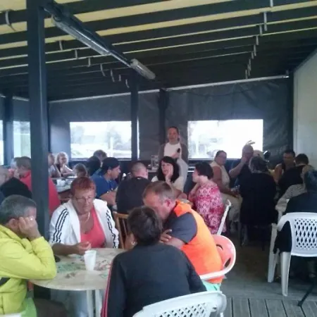 Parque de Campismo 3 Etoiles - Piscine - Ccafbhb *