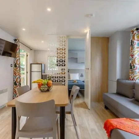 3 Etoiles - Piscine - Ccafbhb Parque de Campismo Saint-Hilaire-de-Talmont