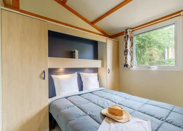 3 étoiles - Piscine - Ccafbhb Camping