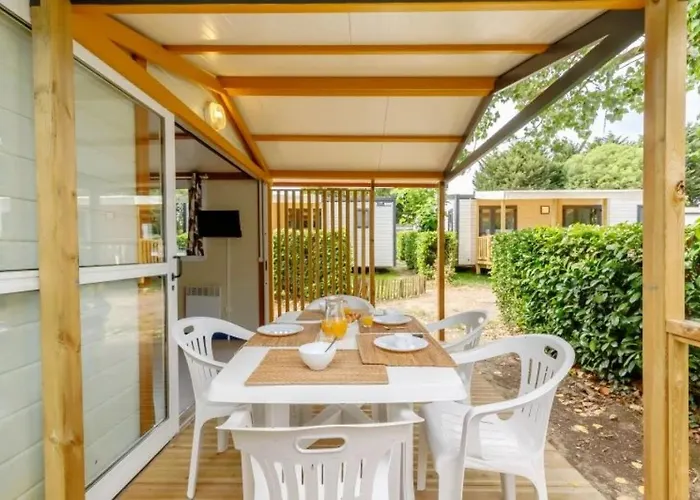 Camping 3 étoiles - Piscine - Ccafbhb