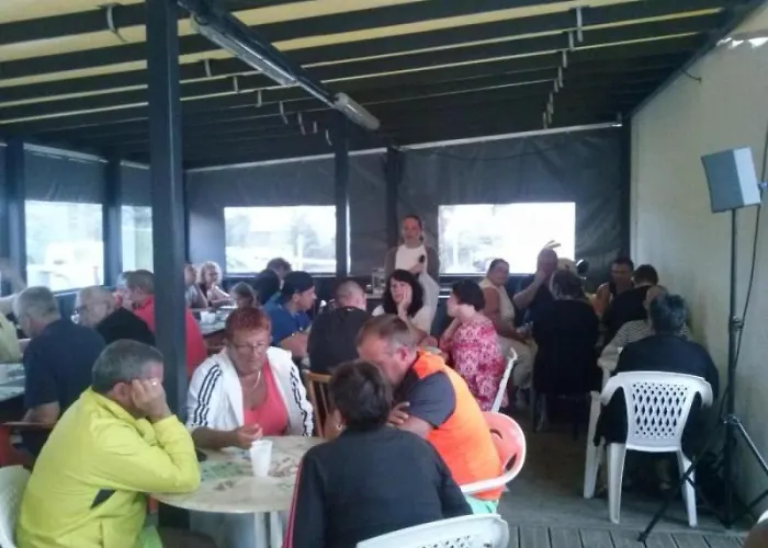 Camping 3 étoiles - Piscine - Ccafbhb *