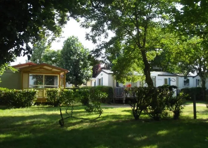 Zecamping 3 Familial Animaux Acceptes Piscine Couverte Et Chauffee Talmont-Saint-Hilaire