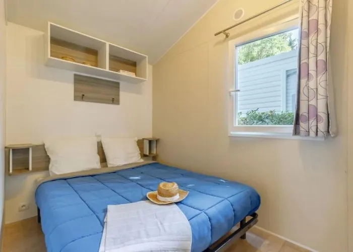 3 étoiles - Piscine - Ccafbhb Camping