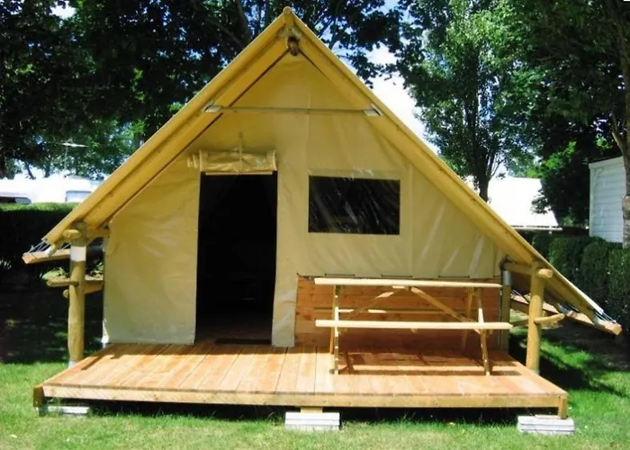 Zecamping 3 Familial Animaux Acceptes Piscine Couverte Et Chauffee Talmont-Saint-Hilaire