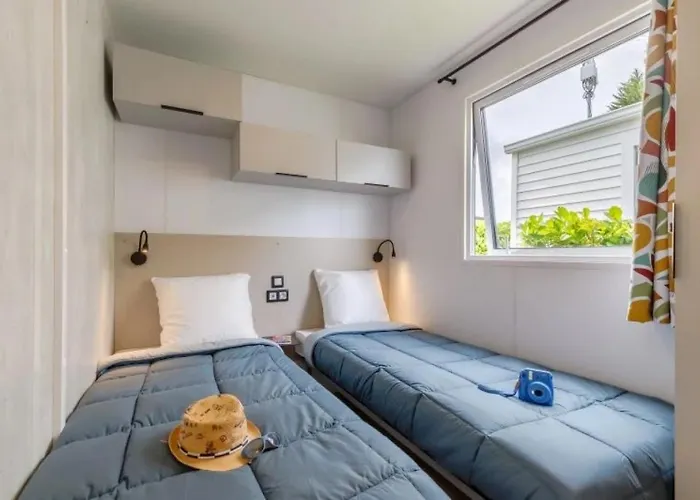 3 étoiles - Piscine - Ccafbhb